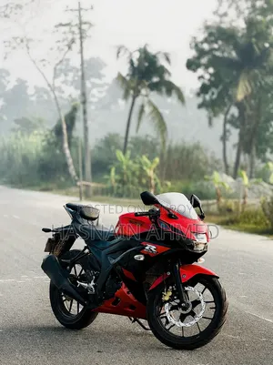 Suzuki GSX-R 2023 Red