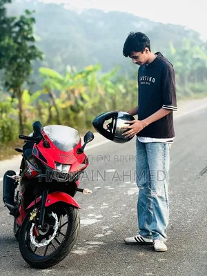 Suzuki GSX-R 2023 Red