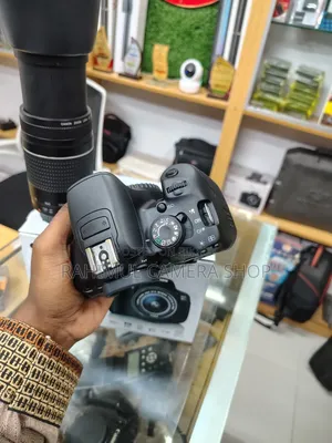Canon EOS 700D with 75-300mm Zoom Lens Full Fresh Like New Condition