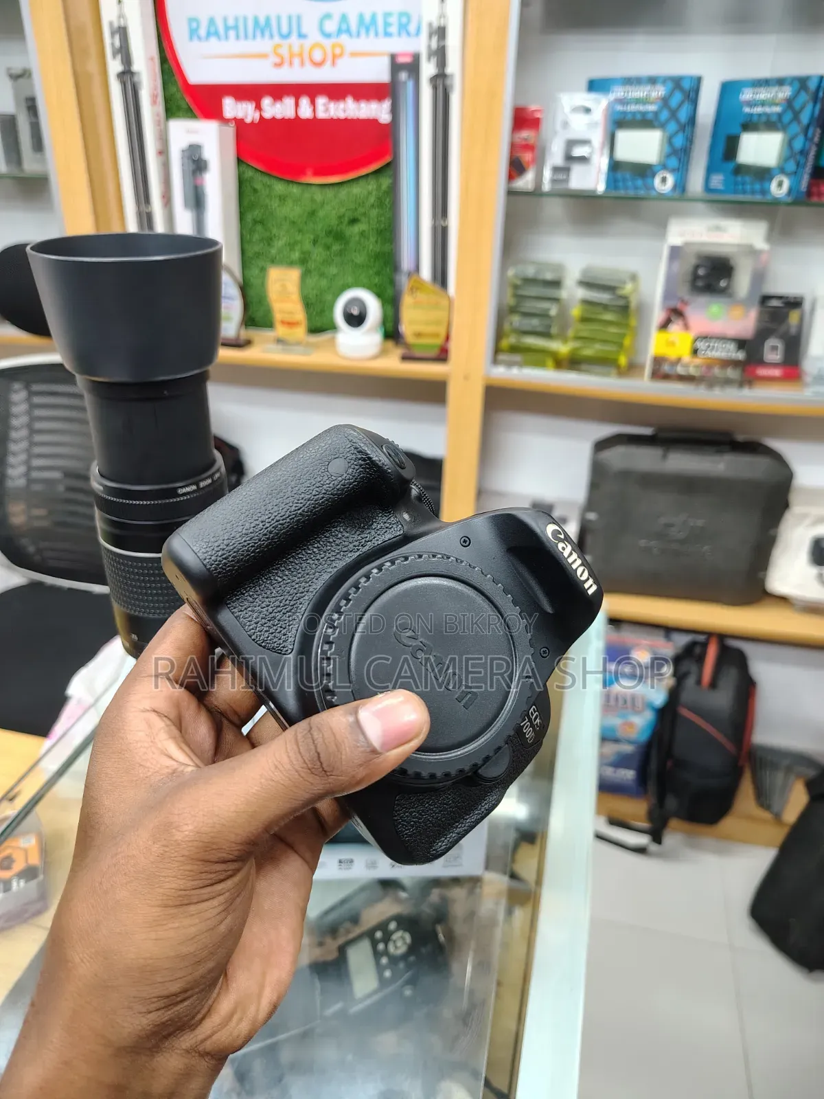 Canon EOS 700D with 75-300mm Zoom Lens Full Fresh Like New Condition