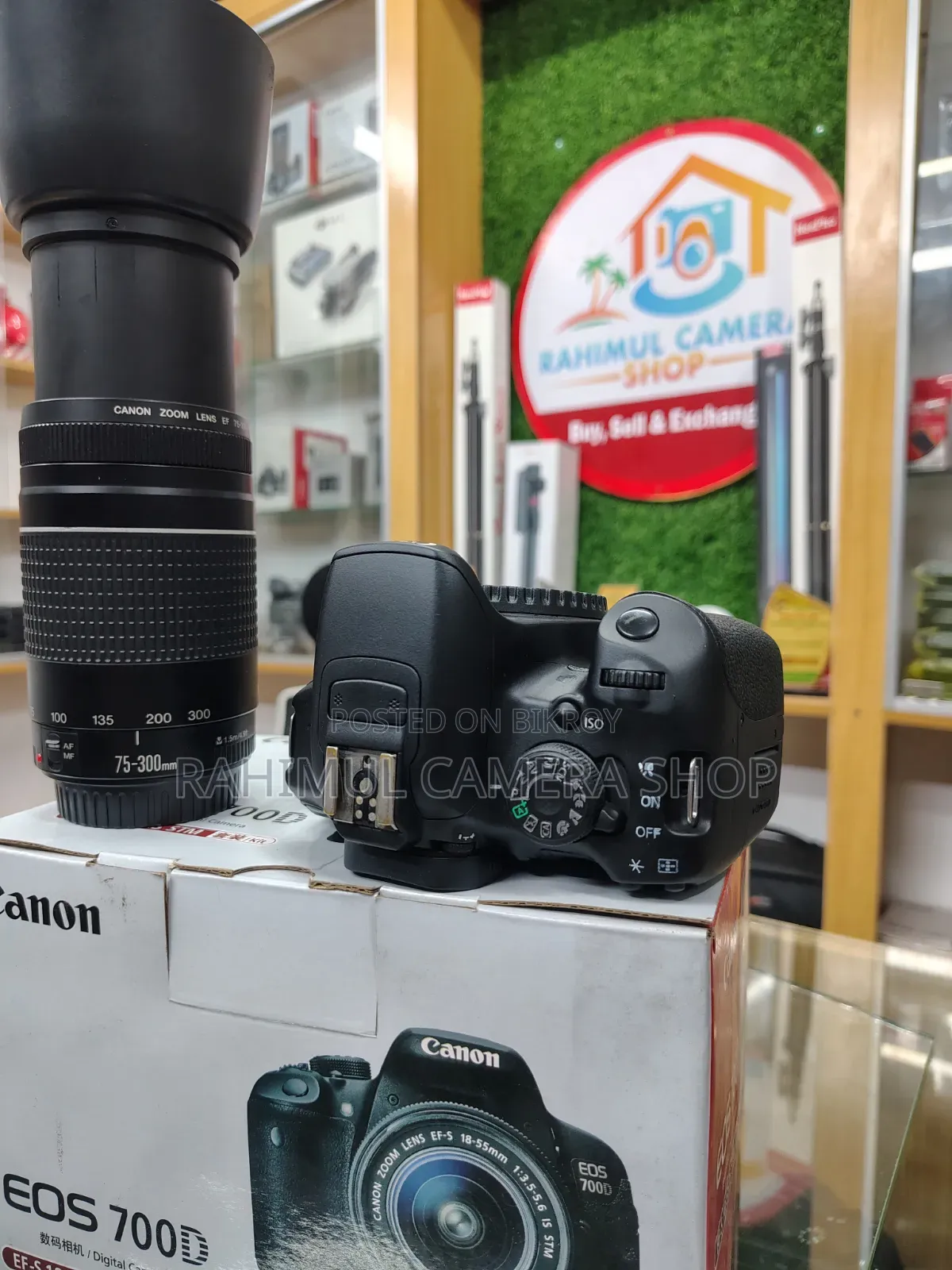 Canon EOS 700D with 75-300mm Zoom Lens Full Fresh Like New Condition