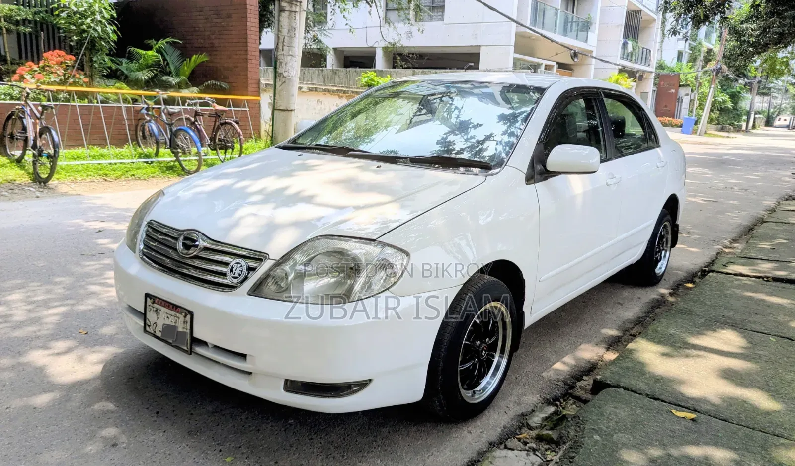 Toyota Corolla Sedan 2004 White