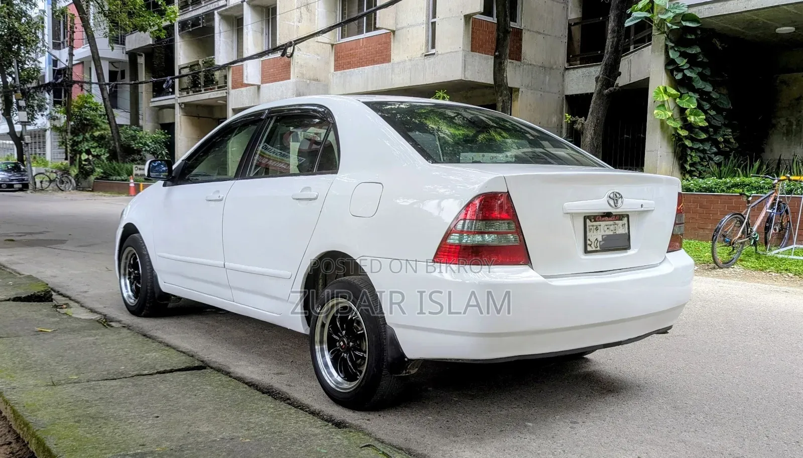 Toyota Corolla Sedan 2004 White