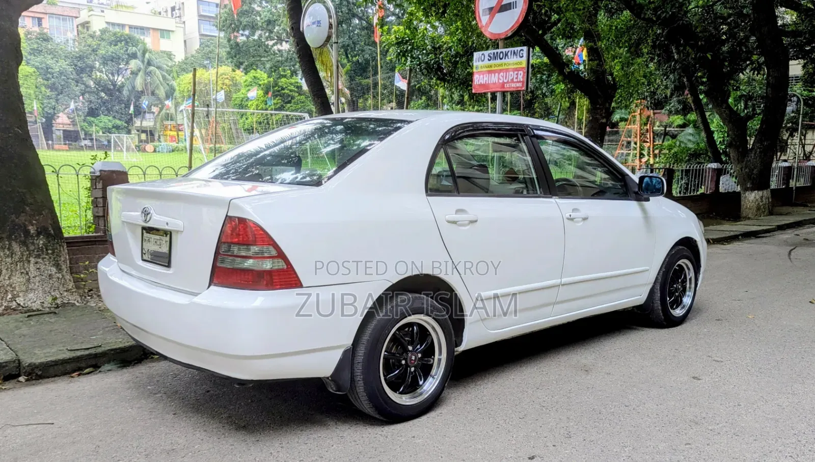 Toyota Corolla Sedan 2004 White