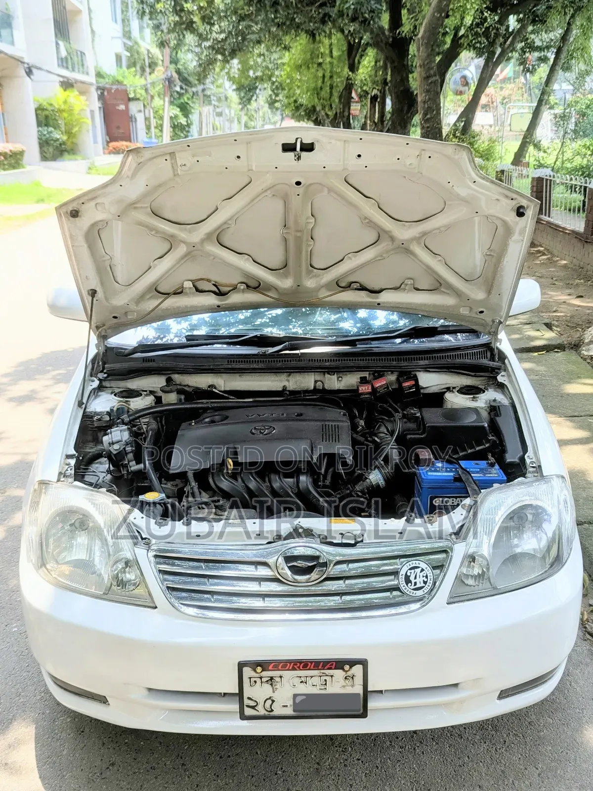 Toyota Corolla Sedan 2004 White