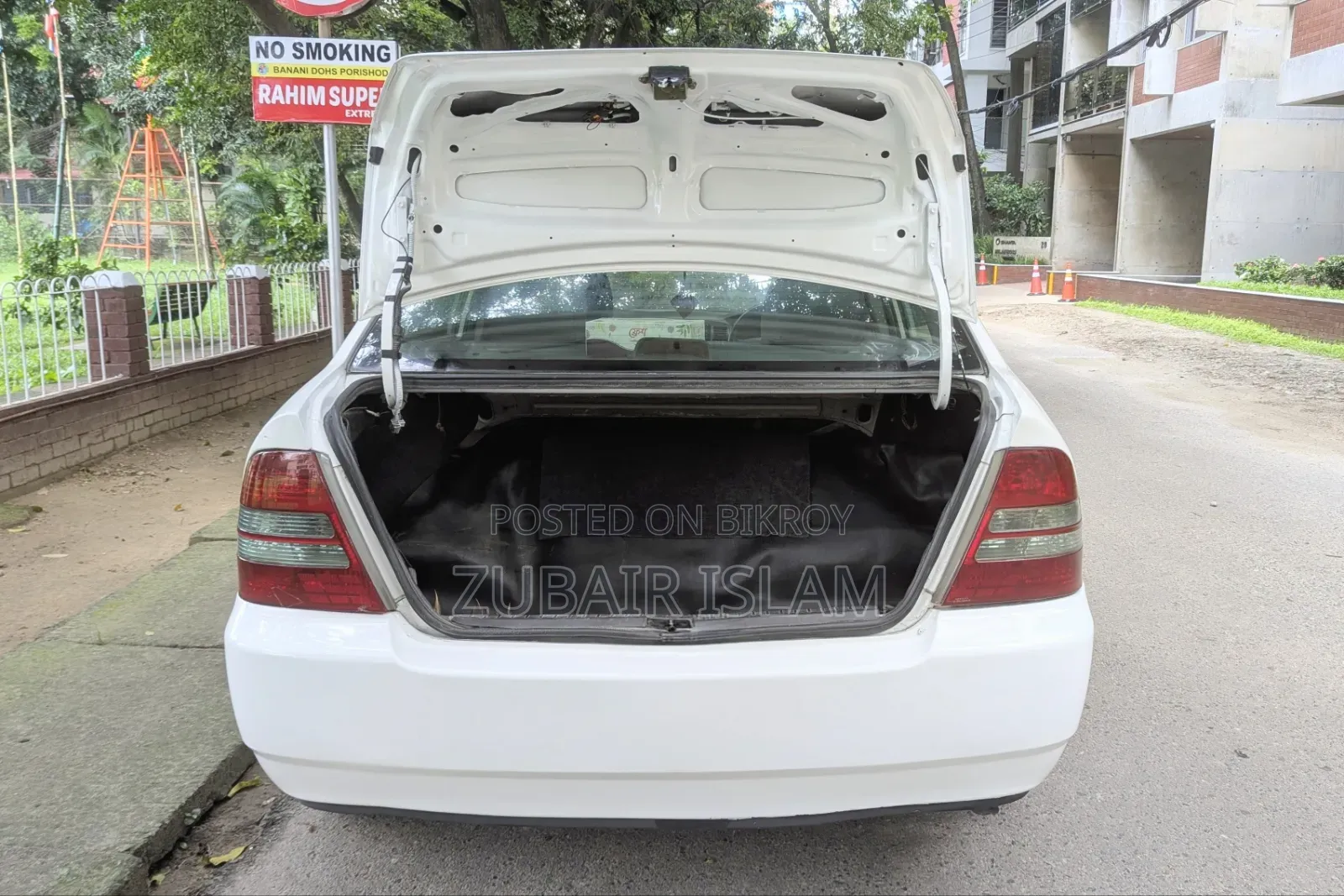 Toyota Corolla Sedan 2004 White
