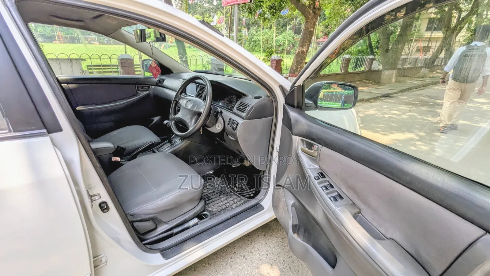 Toyota Corolla Sedan 2004 White