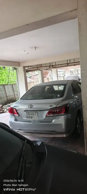 Toyota Premio 2014 Silver