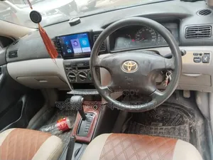 Toyota Corolla 2002 White