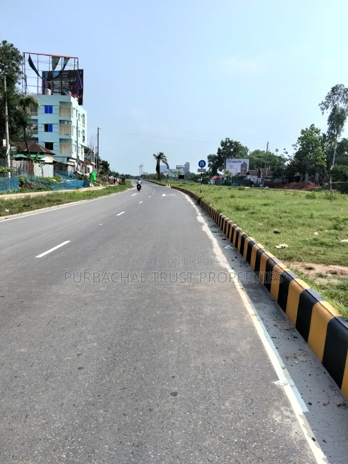 পূর্বাচল জলসিড়ি ১০০ ফিট রাস্তায় ৩৫ কাঠা জমি মিক্রি