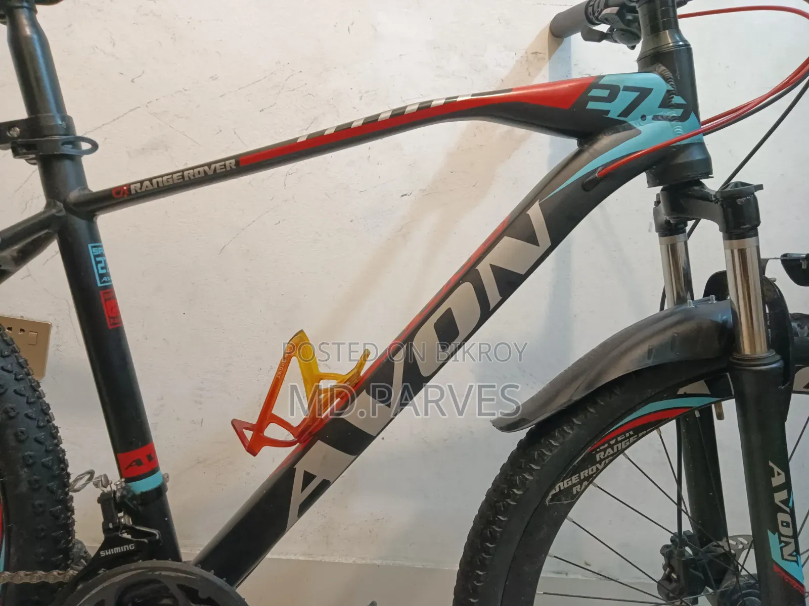 Oil Brake 27.5 Size Avon Cycle for sale, used only 2 months