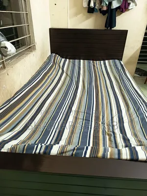 Semi Double Bed