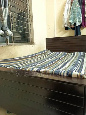 Semi Double Bed