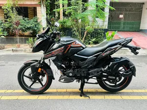 হোন্ডা এক্স-ব্লেড ১৬০ ২০২৫ কালো