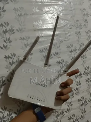 Router Tenda F3