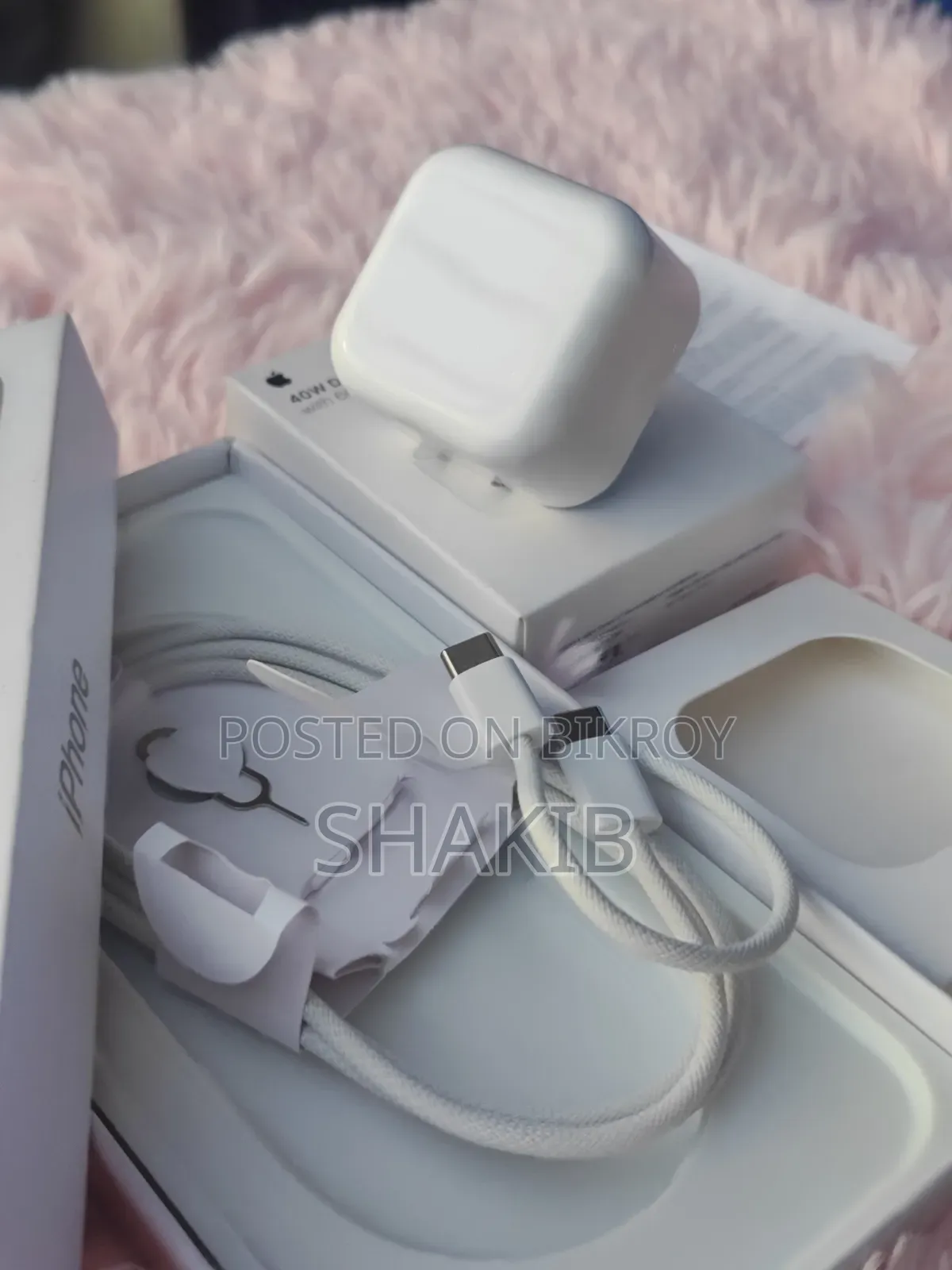 Apple 40w Original Adapter iPhone 16 Pro Max Box Pulled Cable