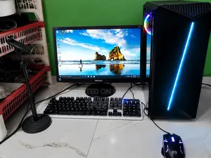 Desktop Computer 8GB Intel Core i5 SSD 256GB