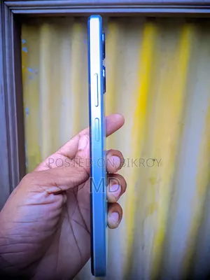 New Vivo Y18 128 GB Blue