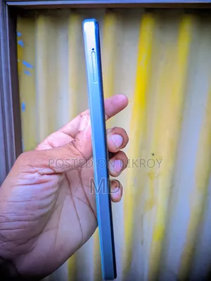 New Vivo Y18 128 GB Blue