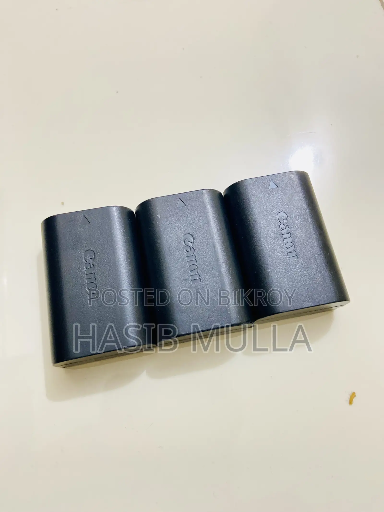 ক্যানন ৮০ডি সাথে ৫০মিমি ১.৮ ১৮-৩৫ (কিট লেন্স)