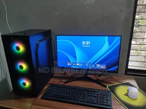 Desktop Computer MSI model 8GB Intel Core i5 SSD 512GB