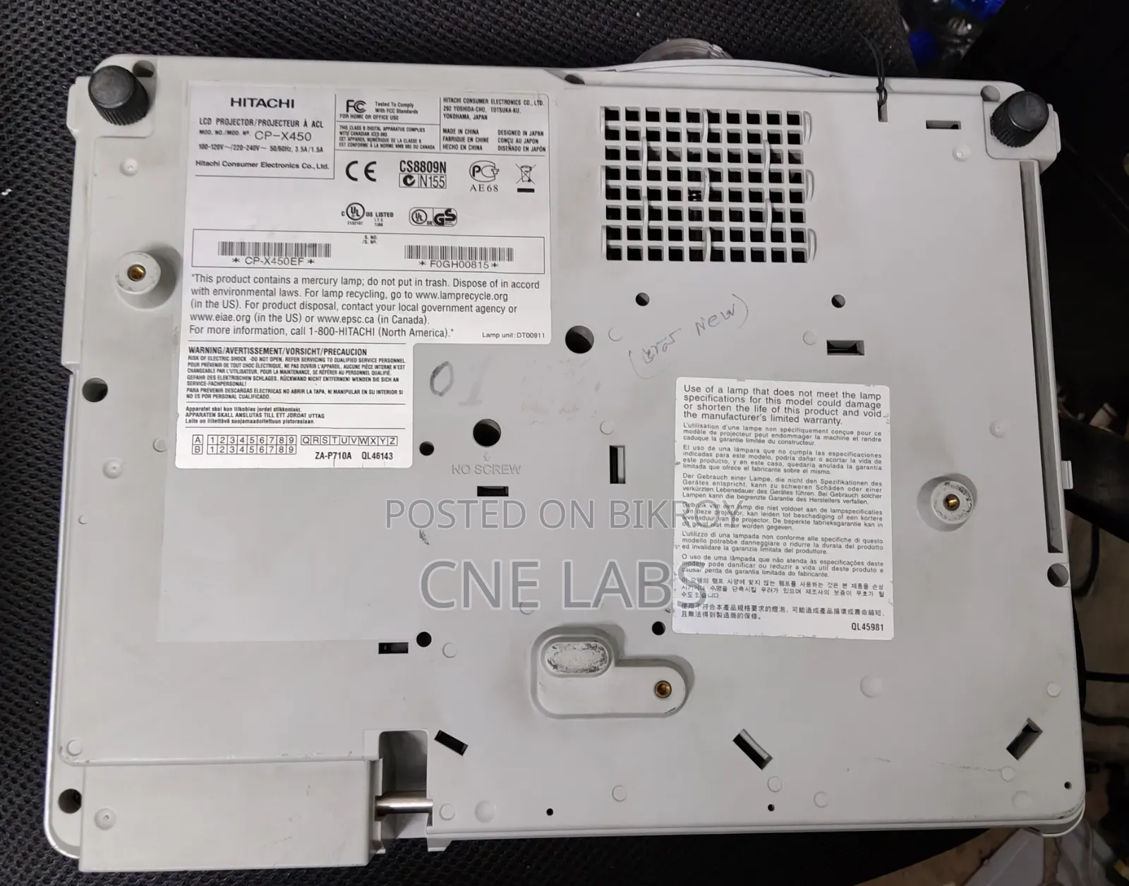 Hitachi CP-X450 4000 Lumens Projector