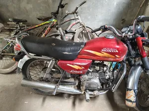 Honda 2010 Red