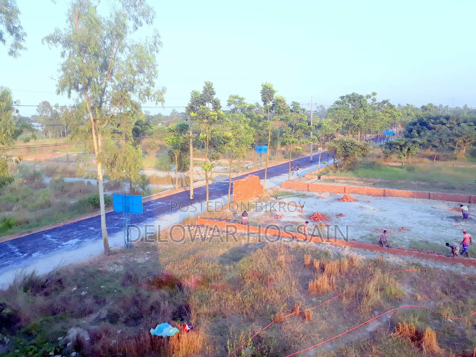 অপেক্ষা না করে বাউন্ডারি করা প্লট কিনেই বাড়ি করুন