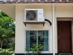 Haier AC for sale 1.5 ton, good condition, 18 DC Inverter