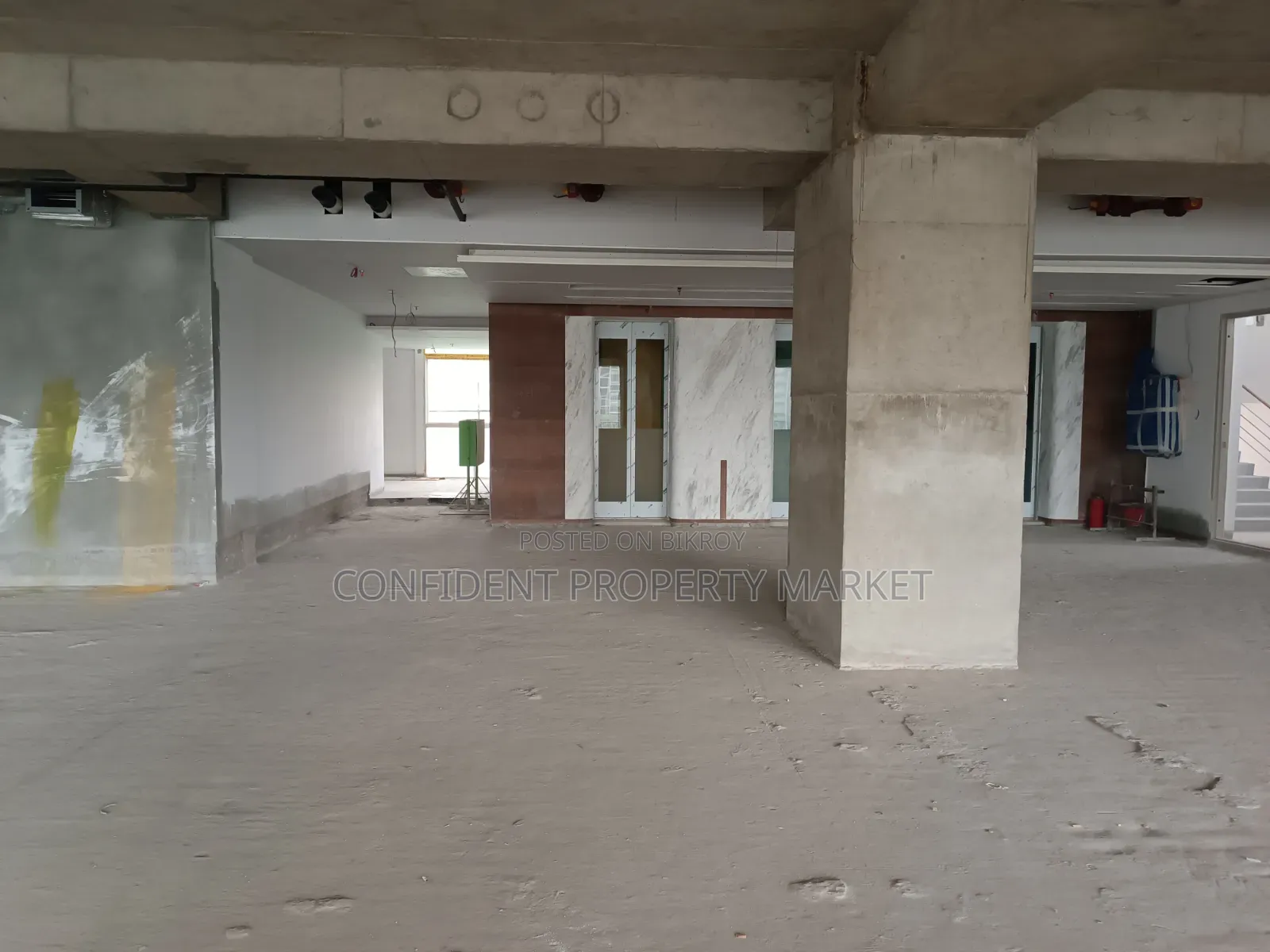 গুলশানে ভাড়ার জন্য কমার্শিয়াল স্পেস