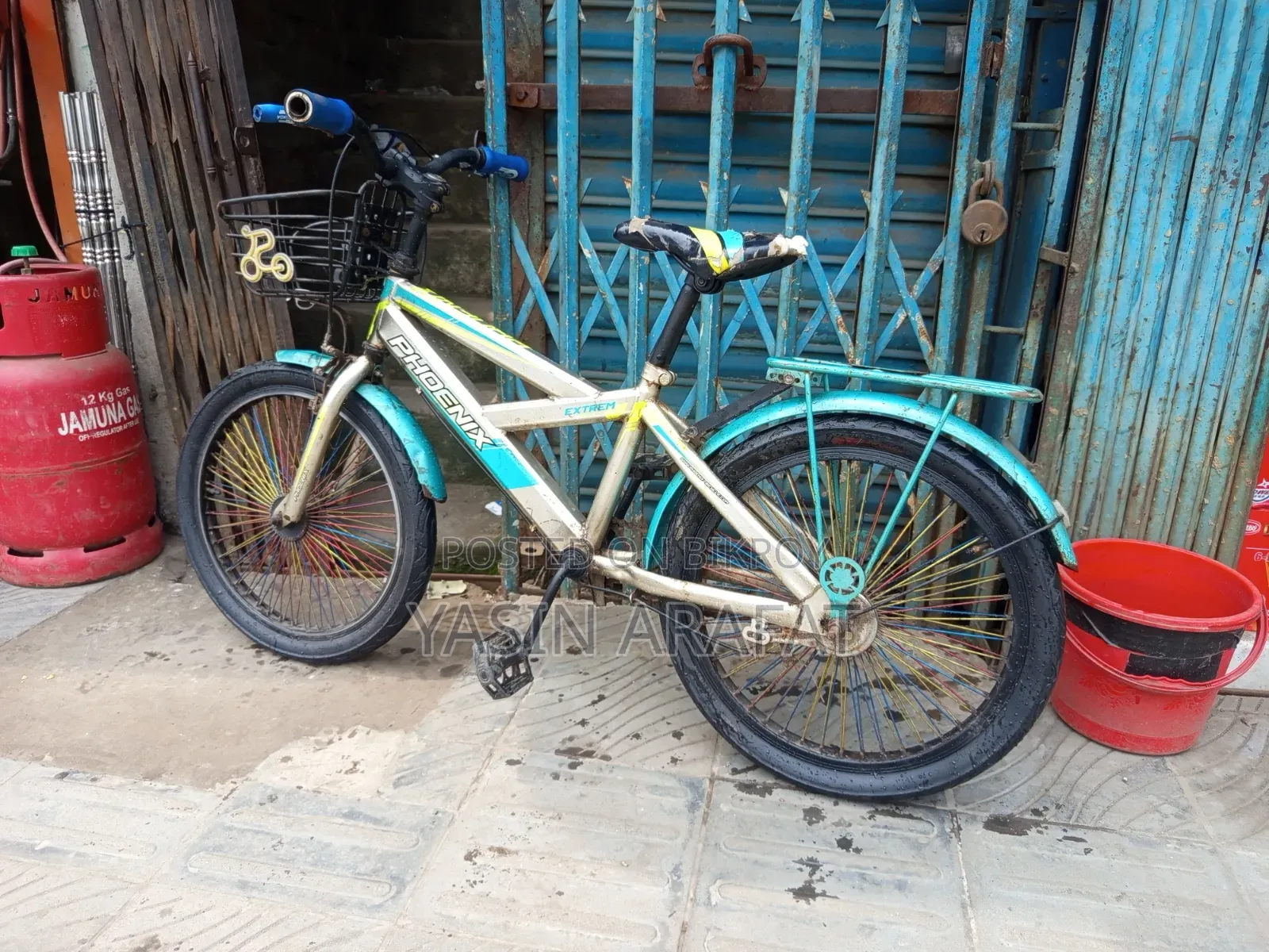 Selling children's bicycle