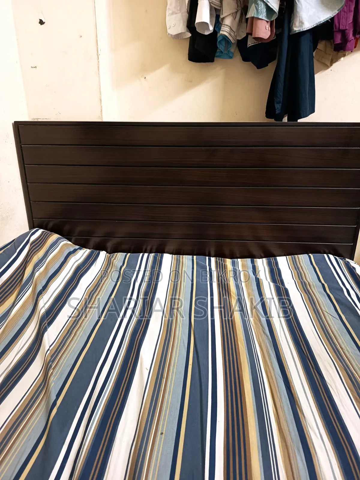 Semi Double Bed