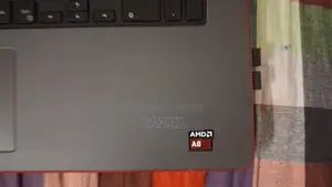 Laptop Dell Inspiron 17 5755 1GB AMD A8 SSD 256GB