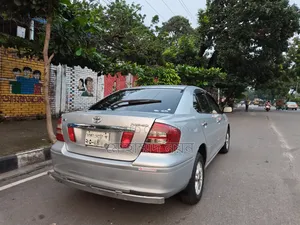 টয়োটা প্রিমিয়ো ২০০৫ সিলভার