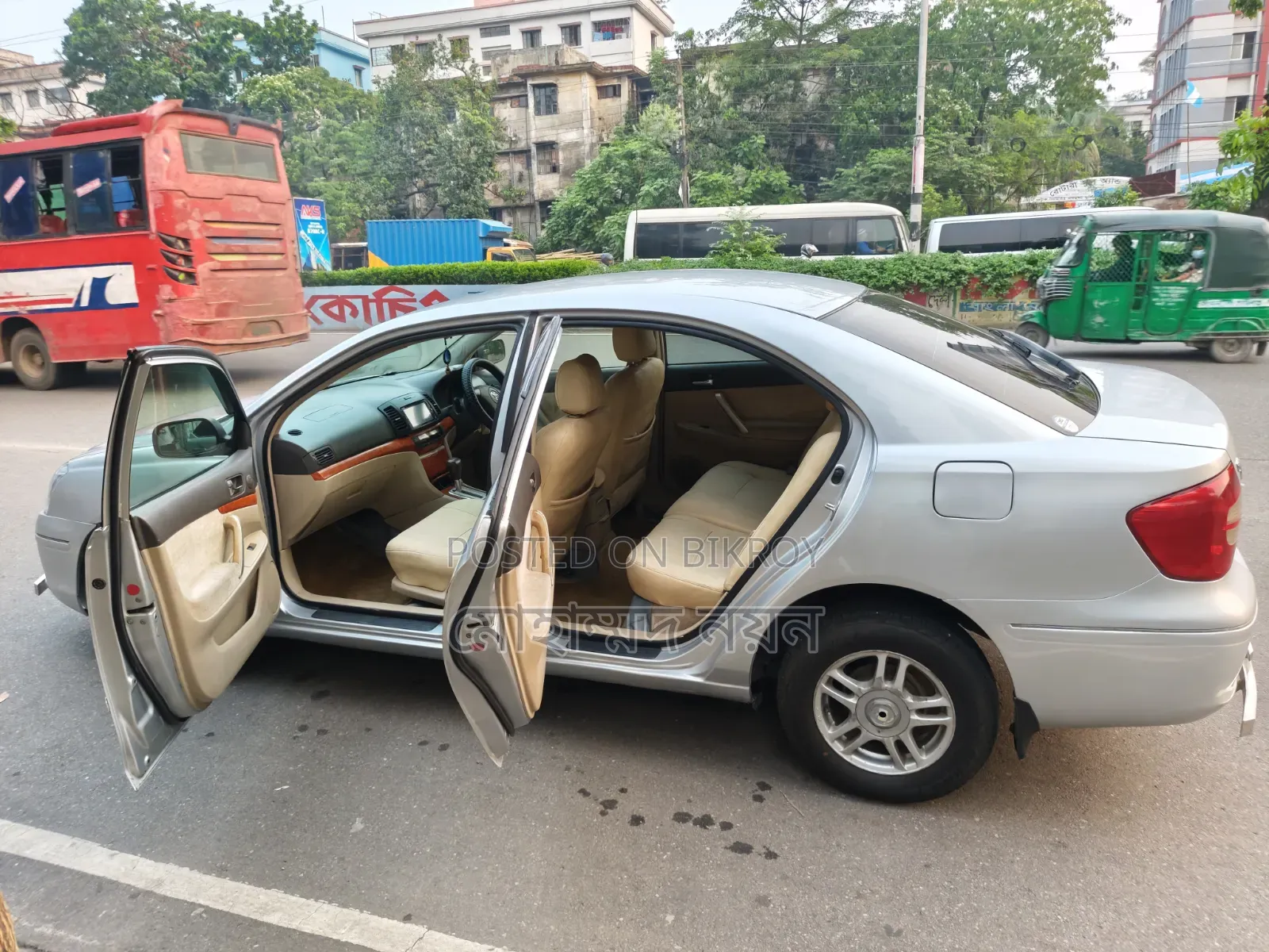 টয়োটা প্রিমিয়ো ২০০৫ সিলভার