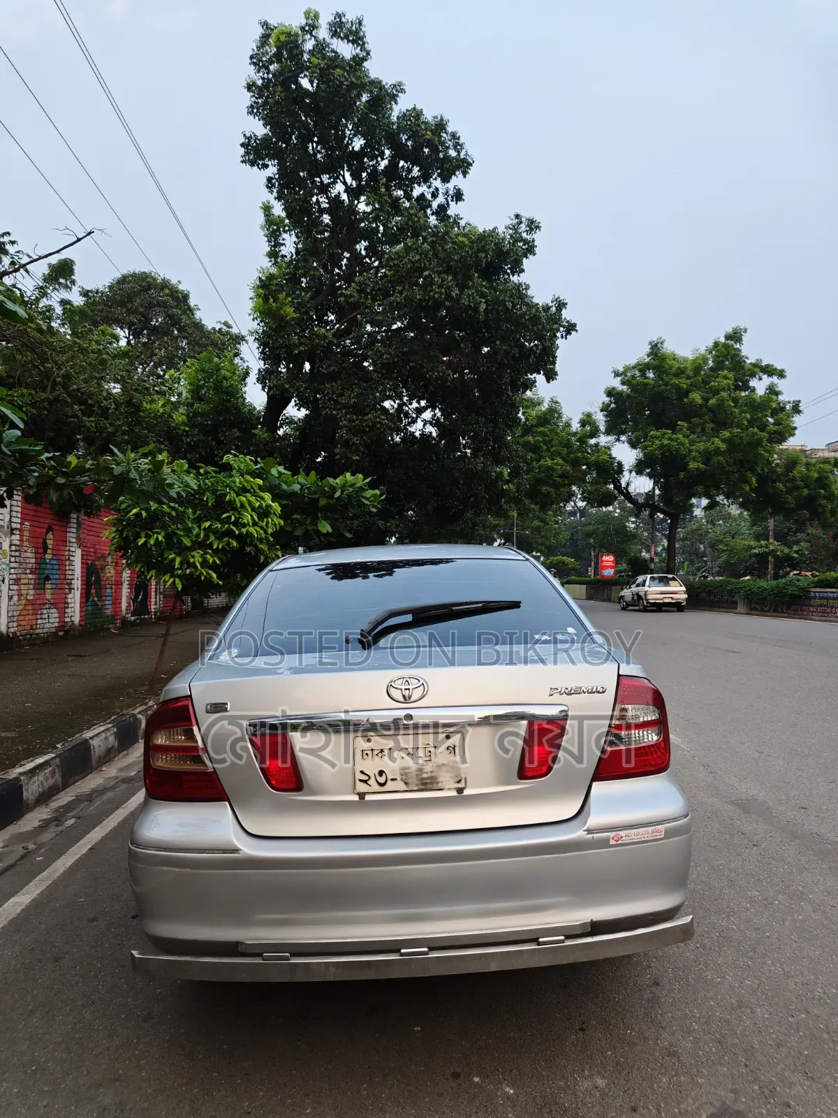টয়োটা প্রিমিয়ো ২০০৫ সিলভার