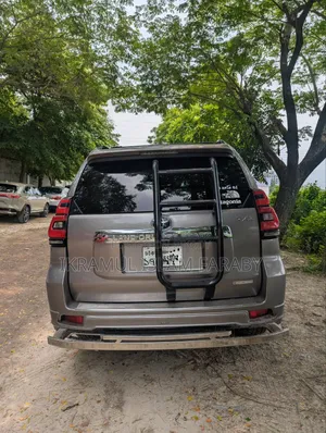 Toyota Land Cruiser Prado 2017