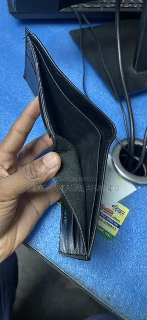 A Leather Wallet Will Be Sold✅