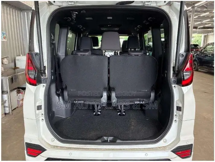 Toyota Noah 2022 Pearl