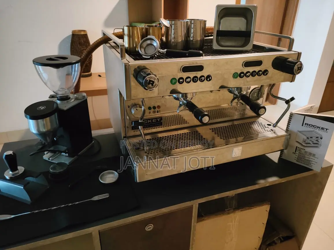 Complete Coffee Shop Setup – Espresso Machine + Grinder + Counter