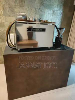 Complete Coffee Shop Setup – Espresso Machine + Grinder + Counter