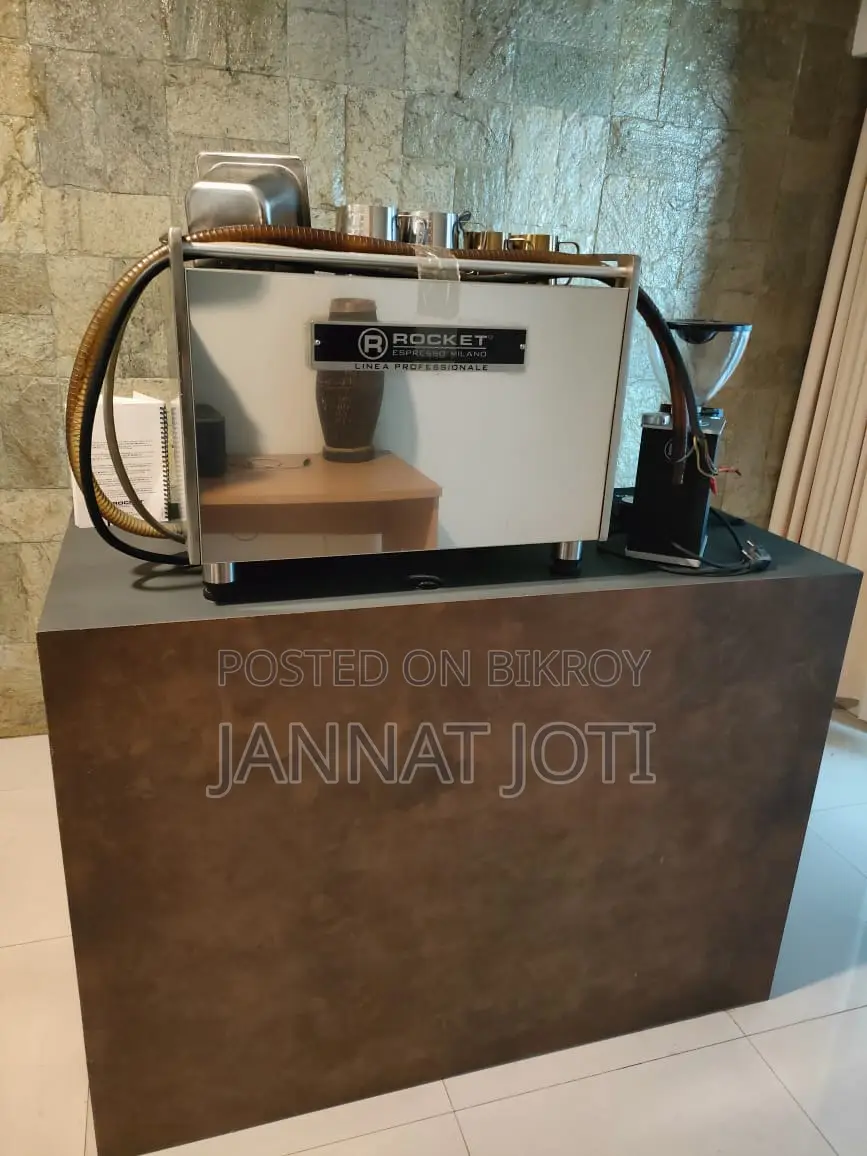 Complete Coffee Shop Setup – Espresso Machine + Grinder + Counter