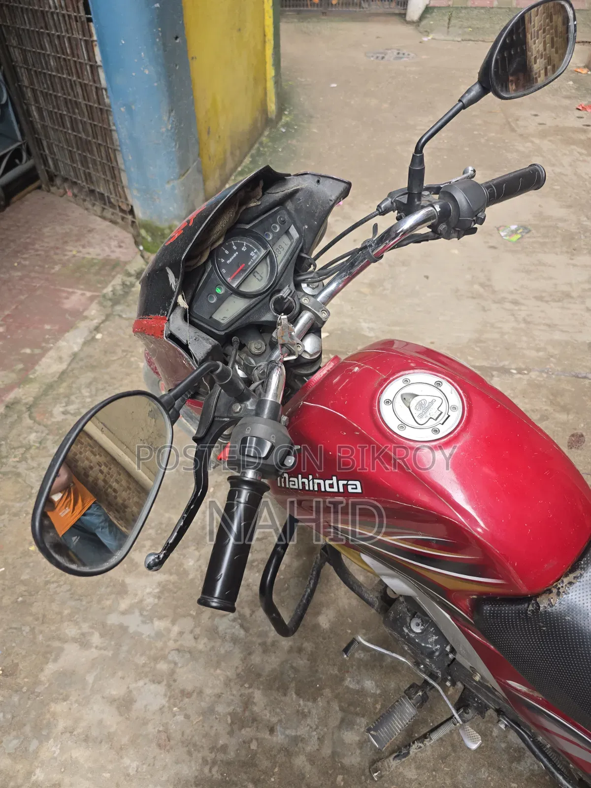 মাহিন্দ্রা সেঞ্চুরো ২০১৬ রেড