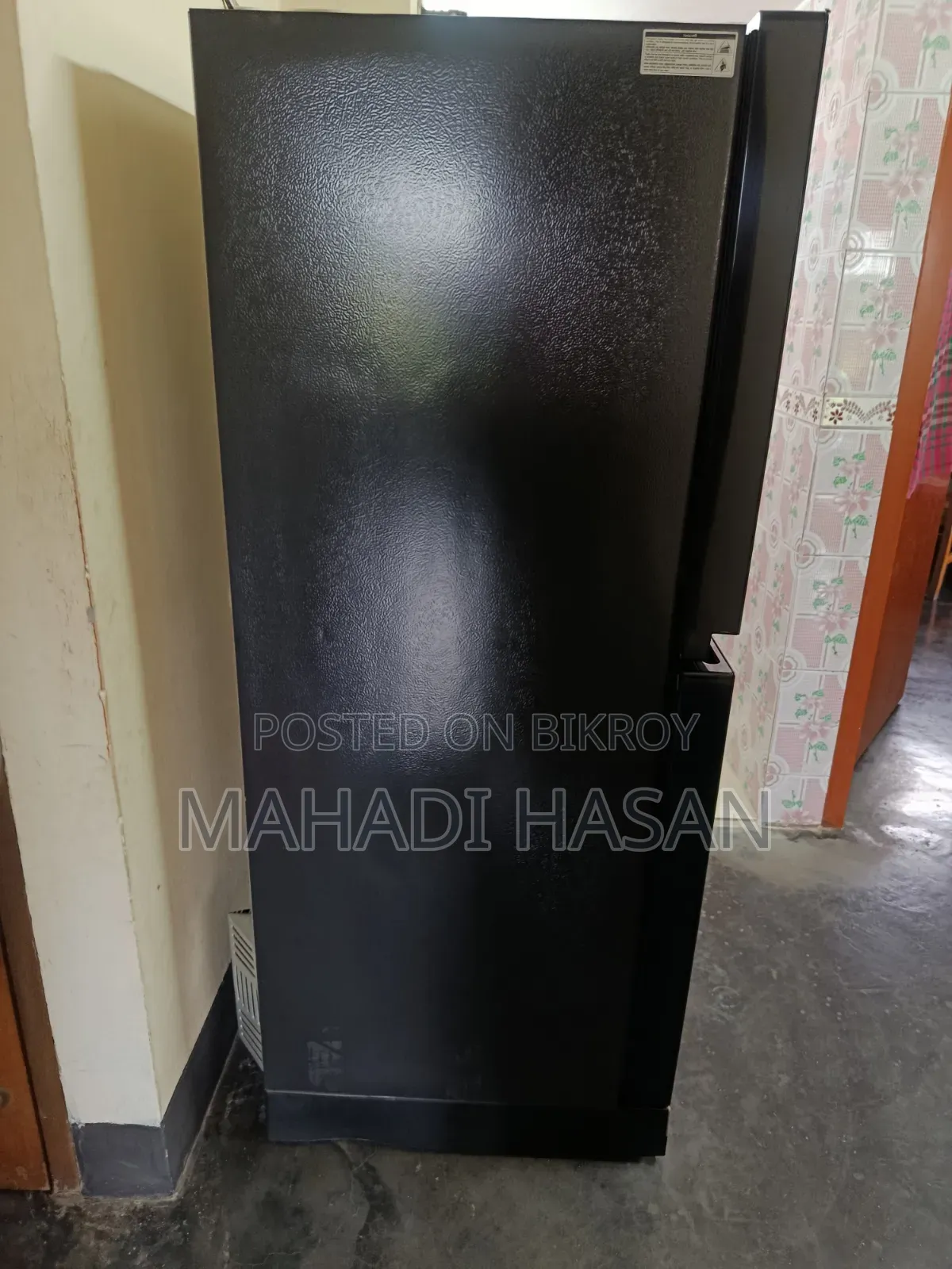 Walton Refrigerator for sale, Model No: Wfe 3a2, Gross Volume: 312
