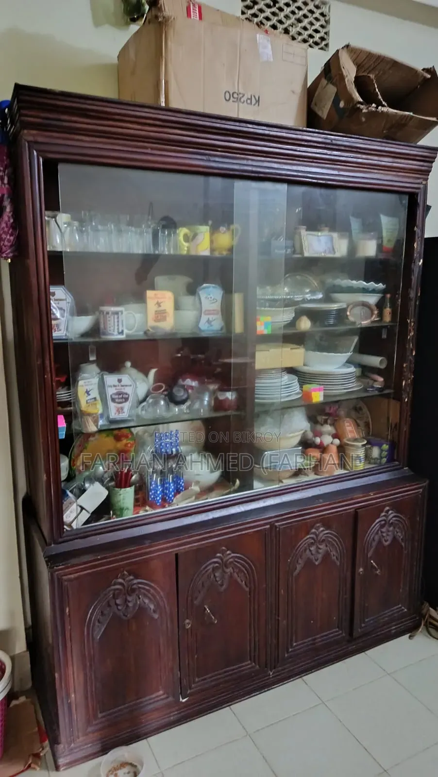 Mahogany Wooden Showcase for Sell