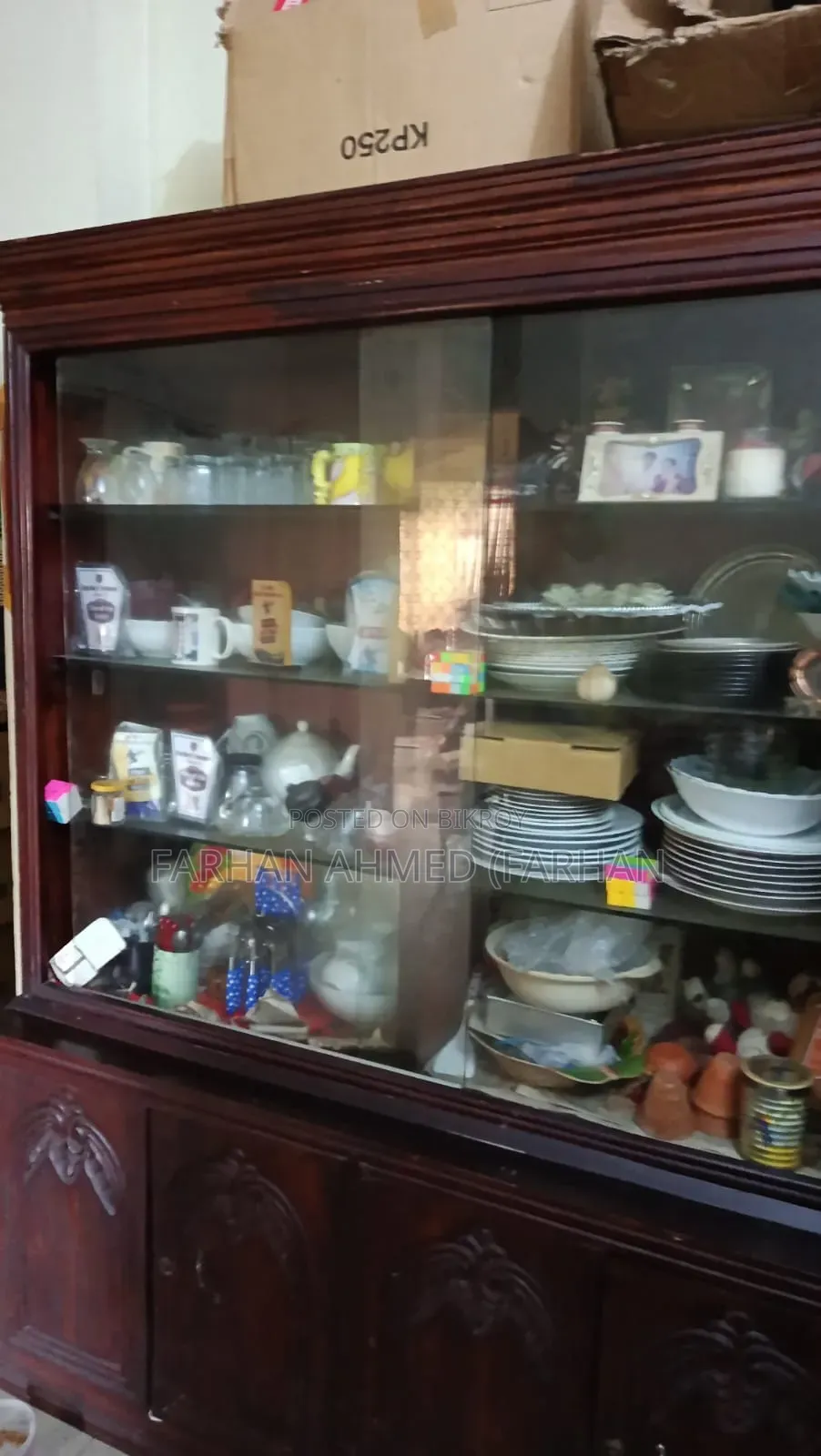 Mahogany Wooden Showcase for Sell