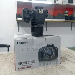 Canon Eos 700d DSLR