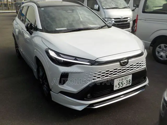 New Toyota Corolla Cross 2025 Pearl
