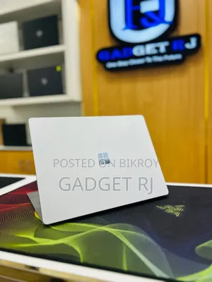 ল্যাপটপ মাইক্রোসফট সারফেস ল্যাপটপ ৩ ৮জিবি ইন্টেল কোর আই৫ এসএসডি ২৫৬জিবি