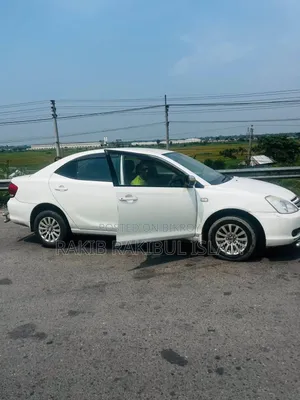 টয়োটা এলিয়ন ২০০৫ অফ হোয়াইট